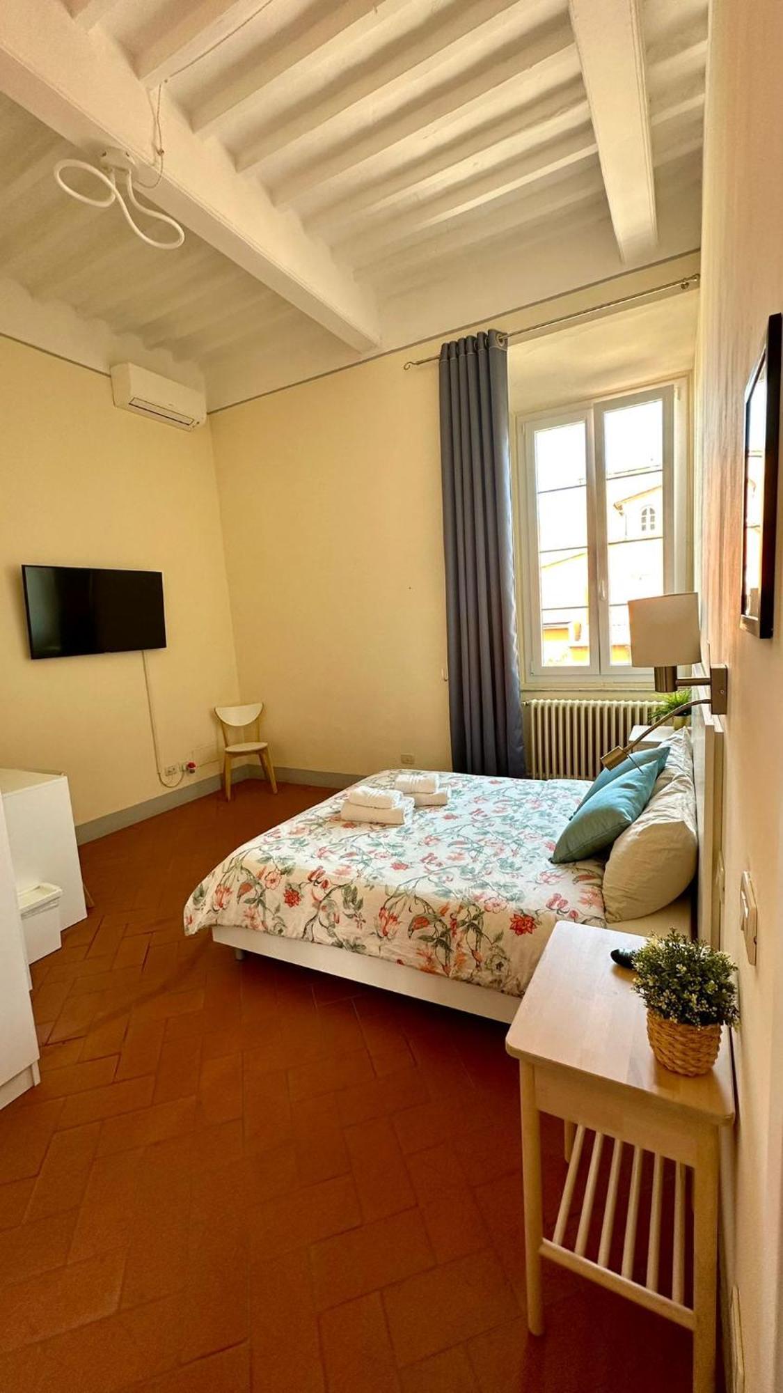 B&B - Residenza D'Epoca Piazza Cairoli Pisa Eksteriør billede