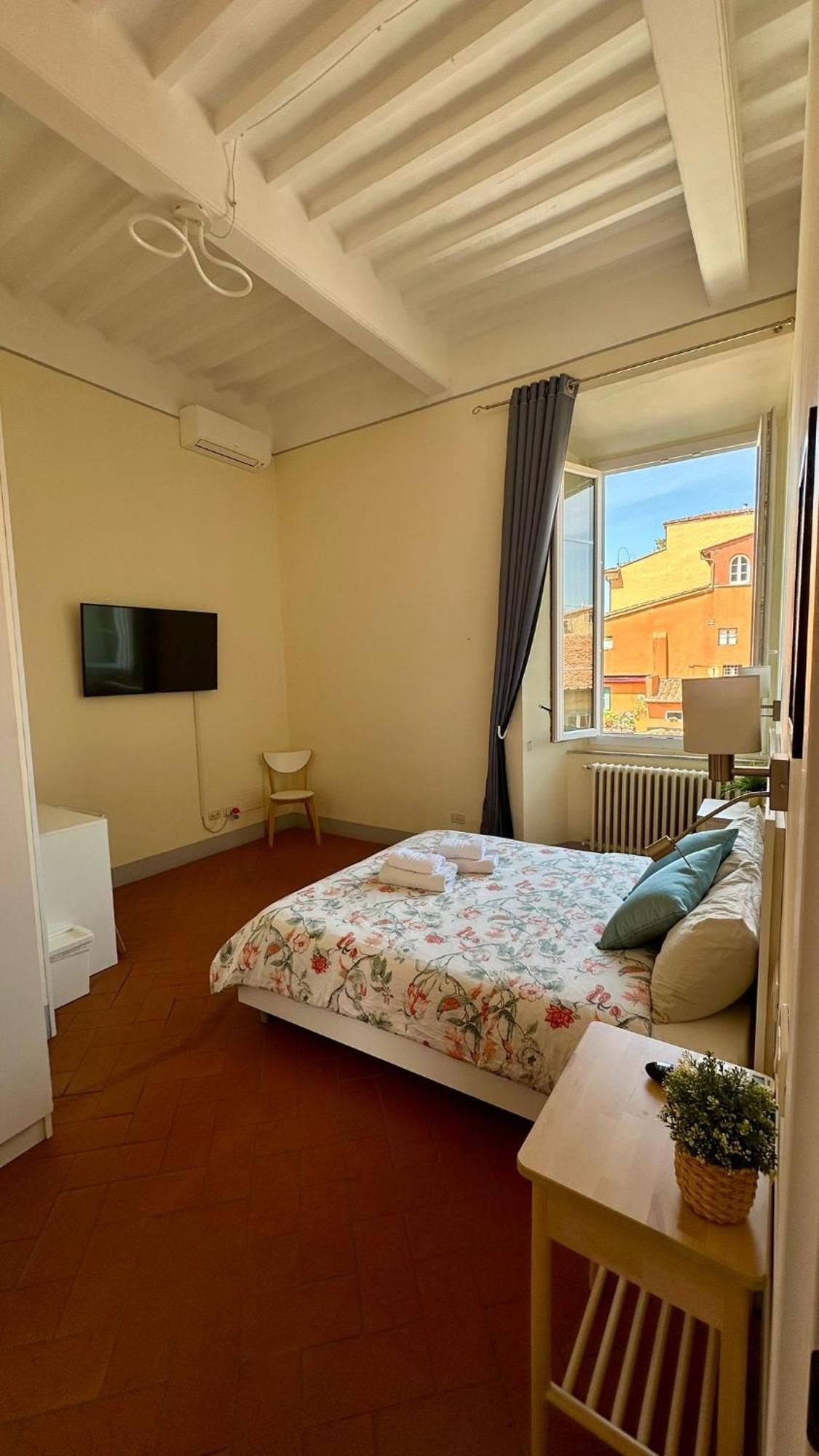B&B - Residenza D'Epoca Piazza Cairoli Pisa Eksteriør billede